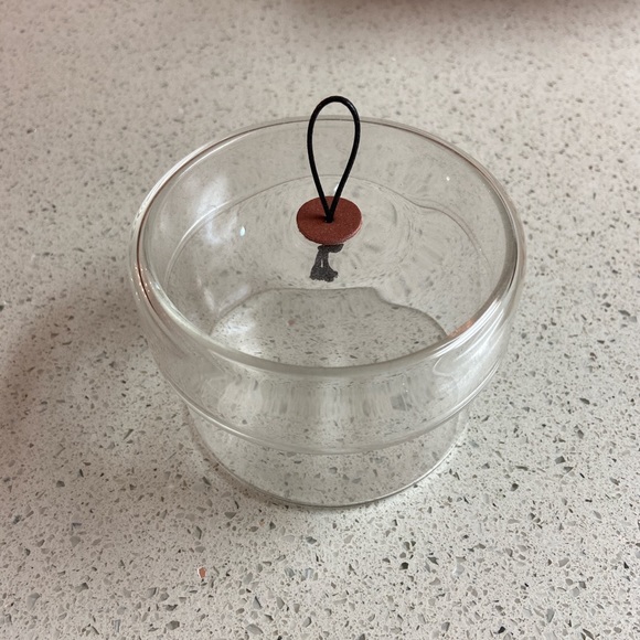 Clear round jar - Picture 1 of 2